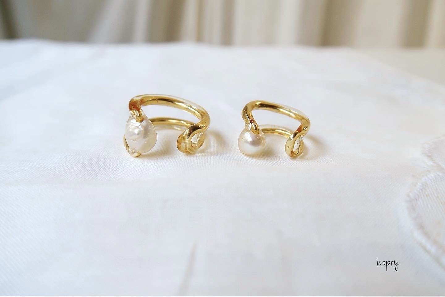 - ear cuff - W ring  淡水パールのイヤーカフ